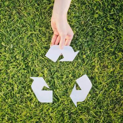 Projektowanie recyklingu i degradowalności w materiałach poliaspartycznych